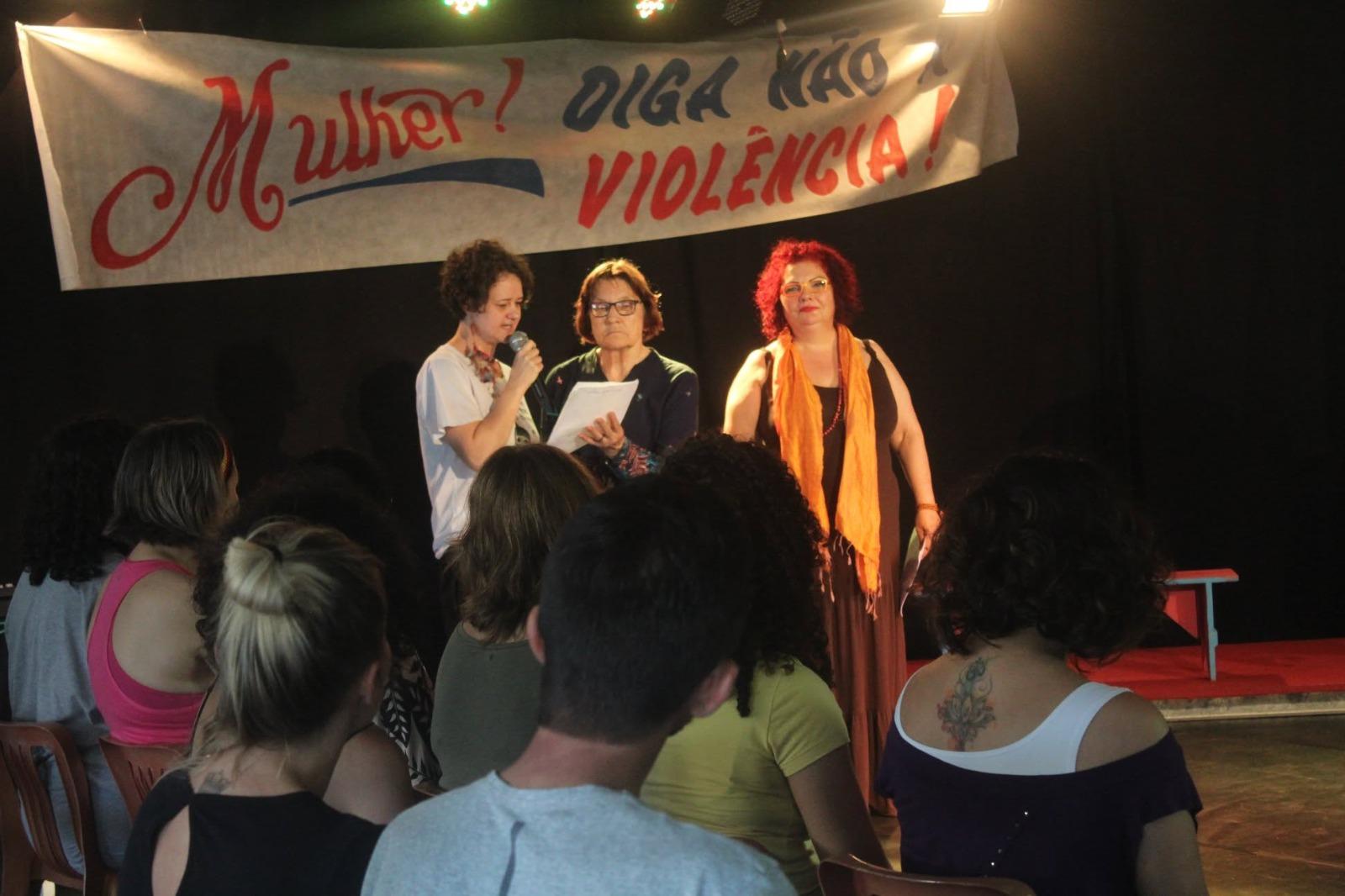 Projeto Mulheres em Ação