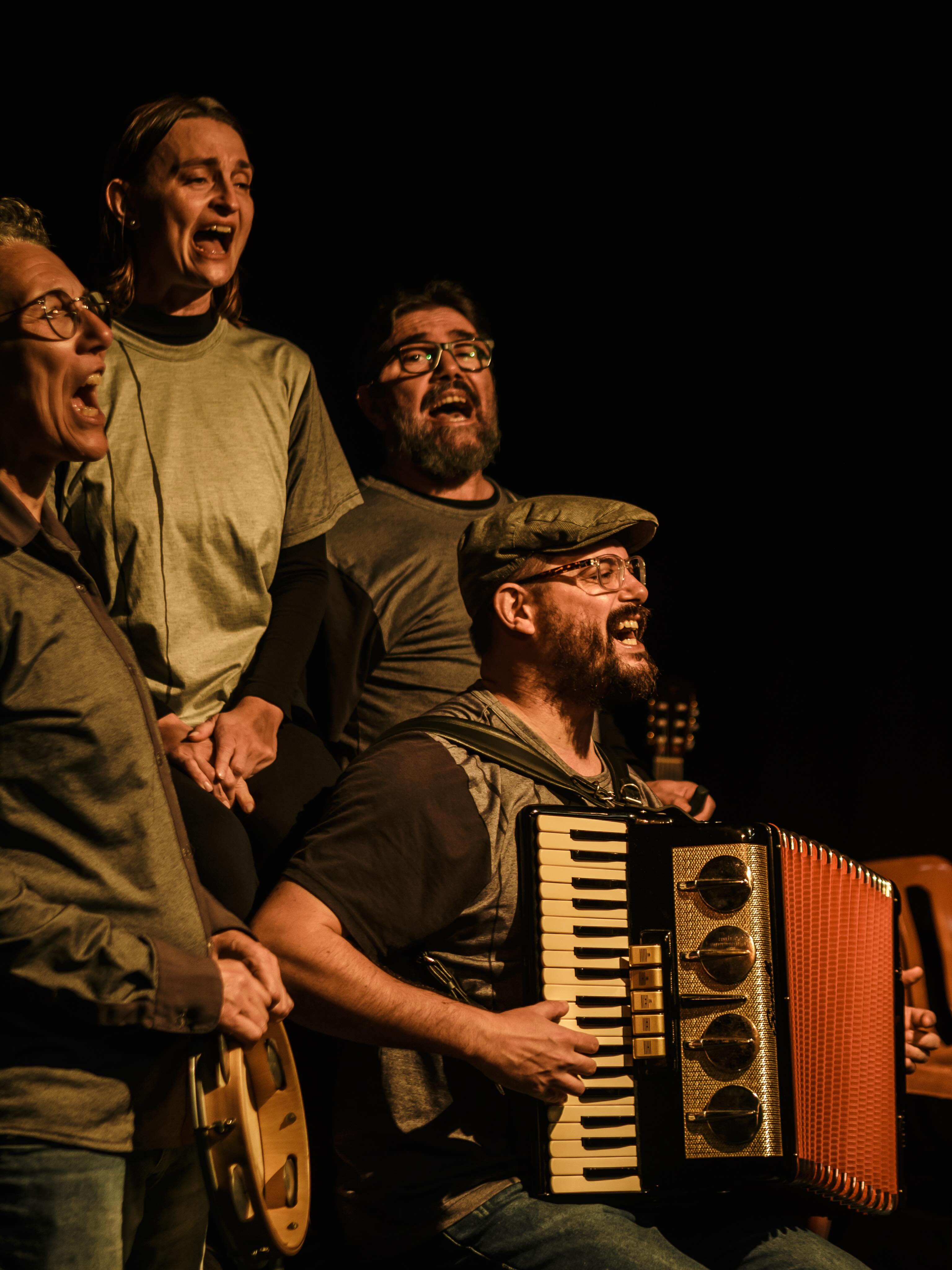 Apresentação musical na AMORABI