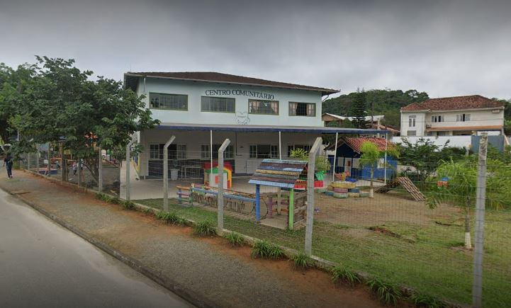 Comunidade reunida na AMORABI